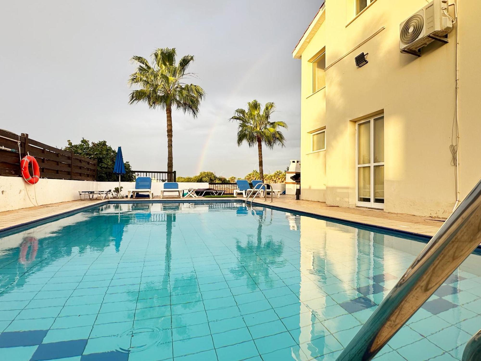 Sunset Pearl Holiday Villa Aya Napa Dış mekan fotoğraf